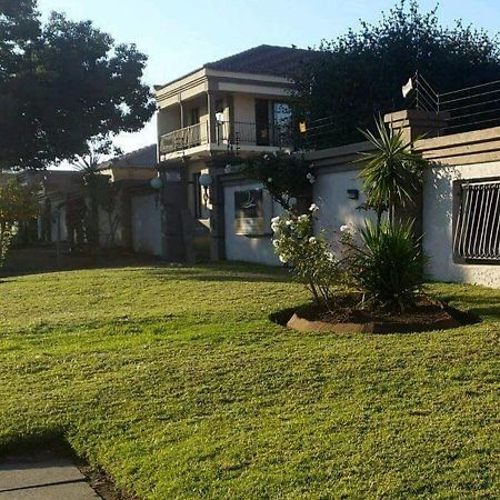 Lekoa Bed And Breakfast And Trading Vanderbijlpark Exterior photo