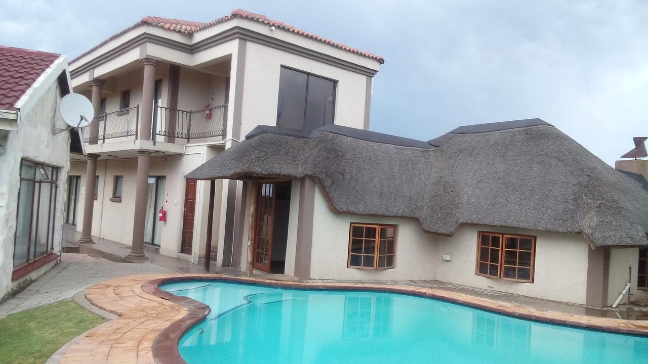 Lekoa Bed And Breakfast And Trading Vanderbijlpark Exterior photo