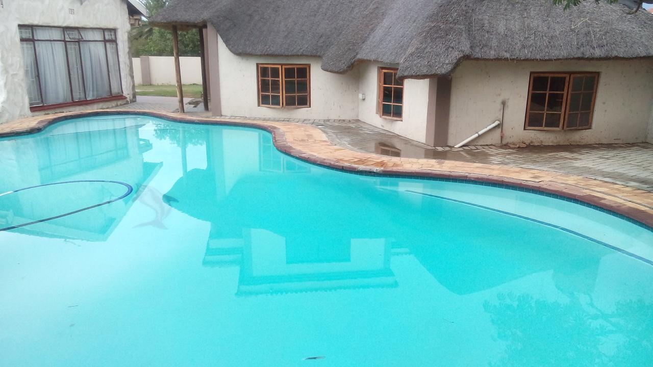 Lekoa Bed And Breakfast And Trading Vanderbijlpark Exterior photo