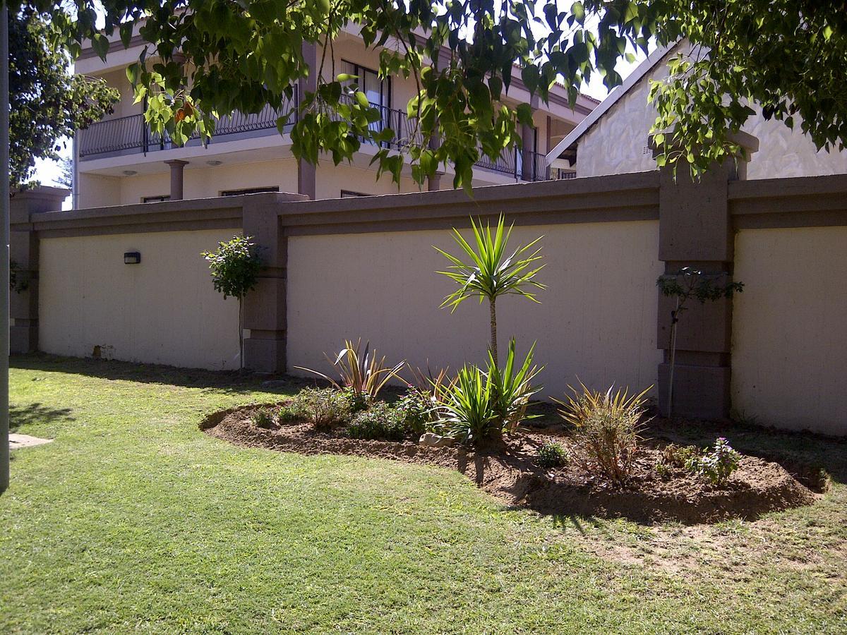 Lekoa Bed And Breakfast And Trading Vanderbijlpark Exterior photo